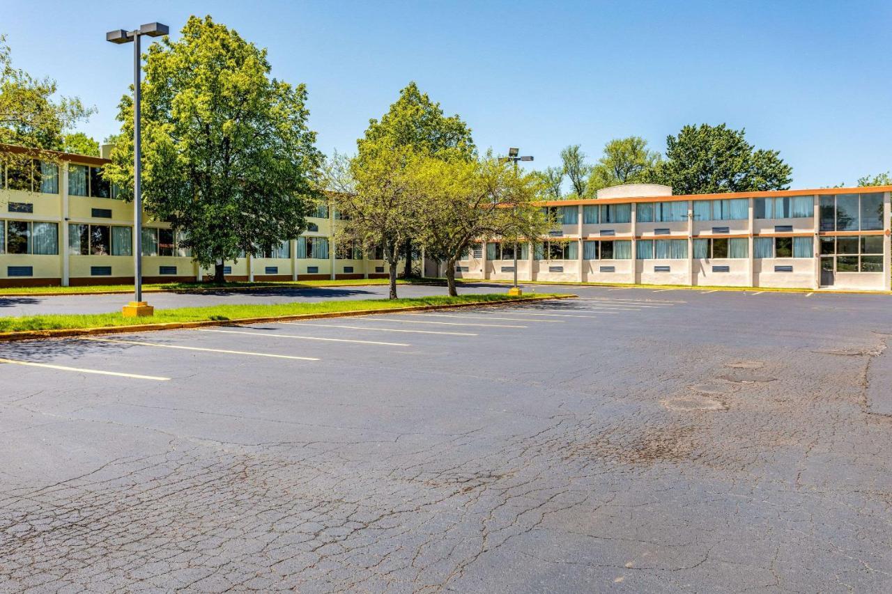 Econo Lodge Fredonia Εξωτερικό φωτογραφία
