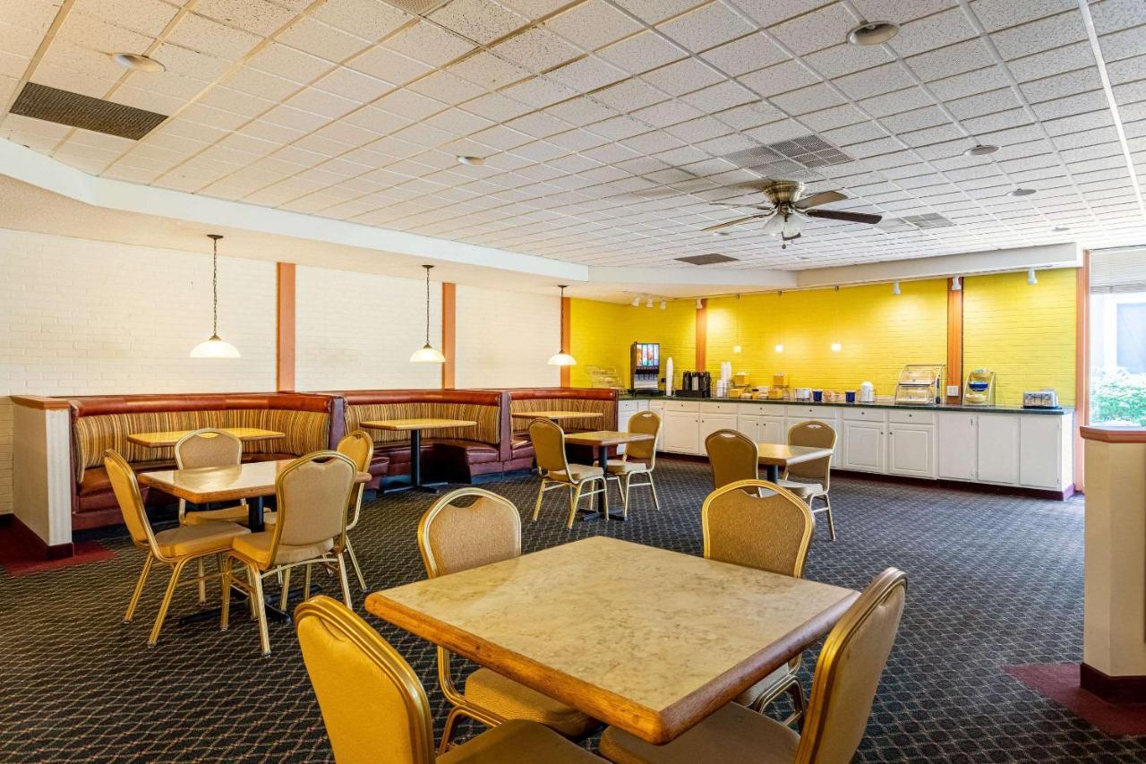 Econo Lodge Fredonia Εξωτερικό φωτογραφία