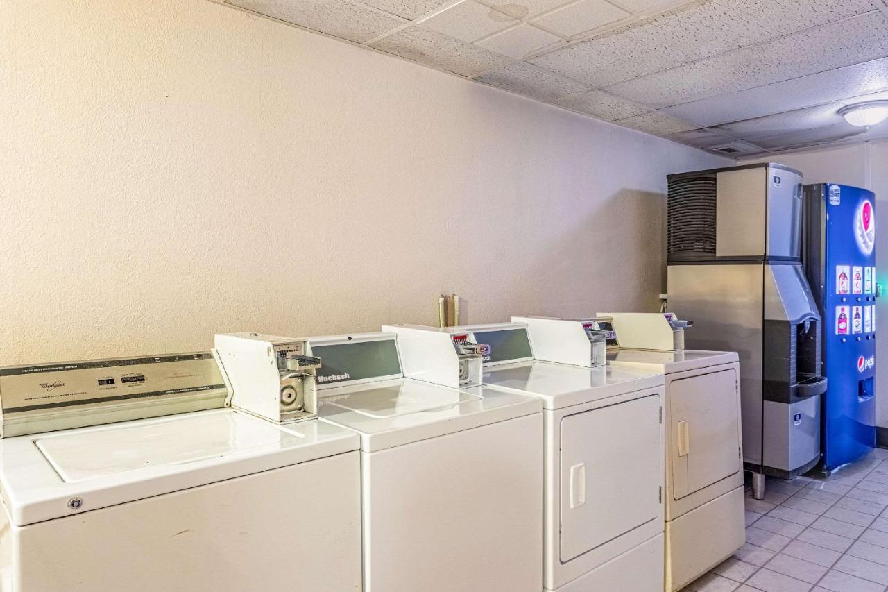 Econo Lodge Fredonia Εξωτερικό φωτογραφία
